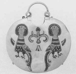 Золотой древнерусский колт с изображением сирен и Древа Жизни