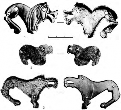 Трубчевский клад. 1, 2 — литые фигурки; 3 — вырезанная из пластины фигурка. Серебро