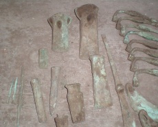 Клад бронзовых изделий культуры Ноуа XIV-XIII вв. до н.э.